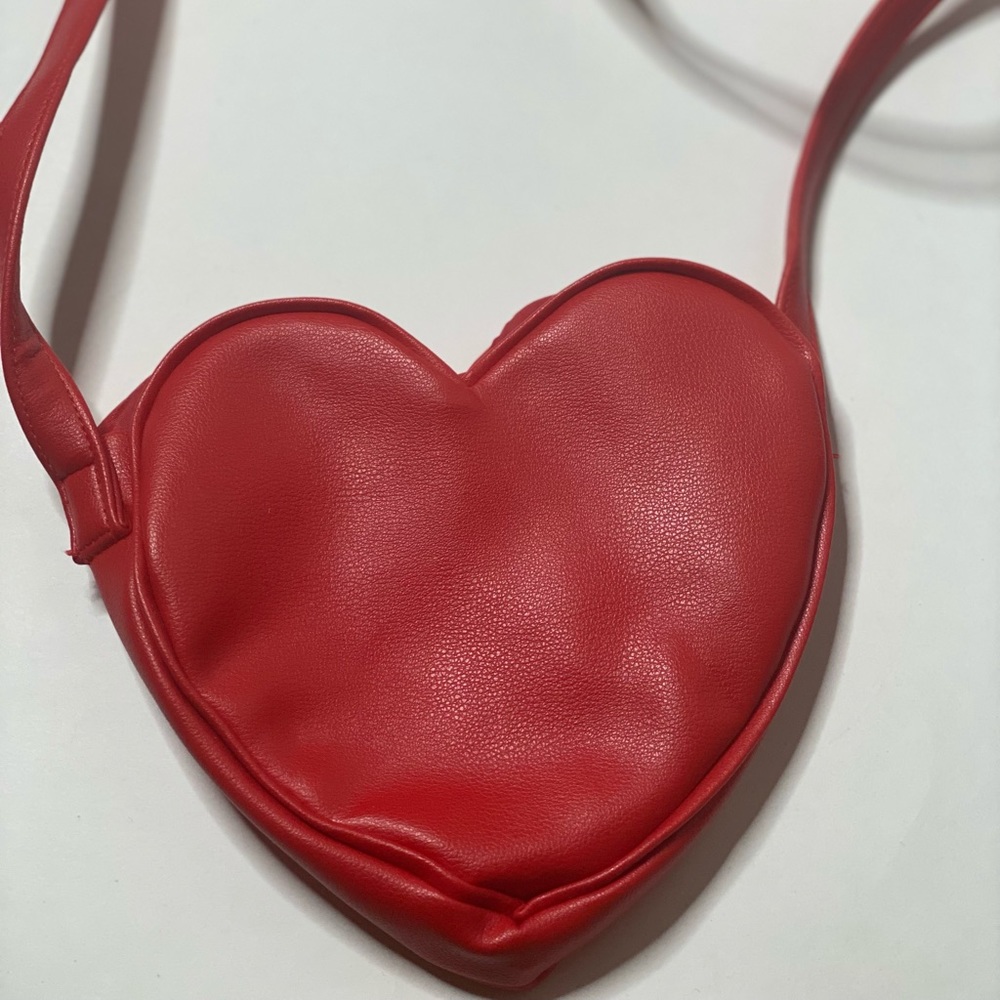 Girl small heart purse